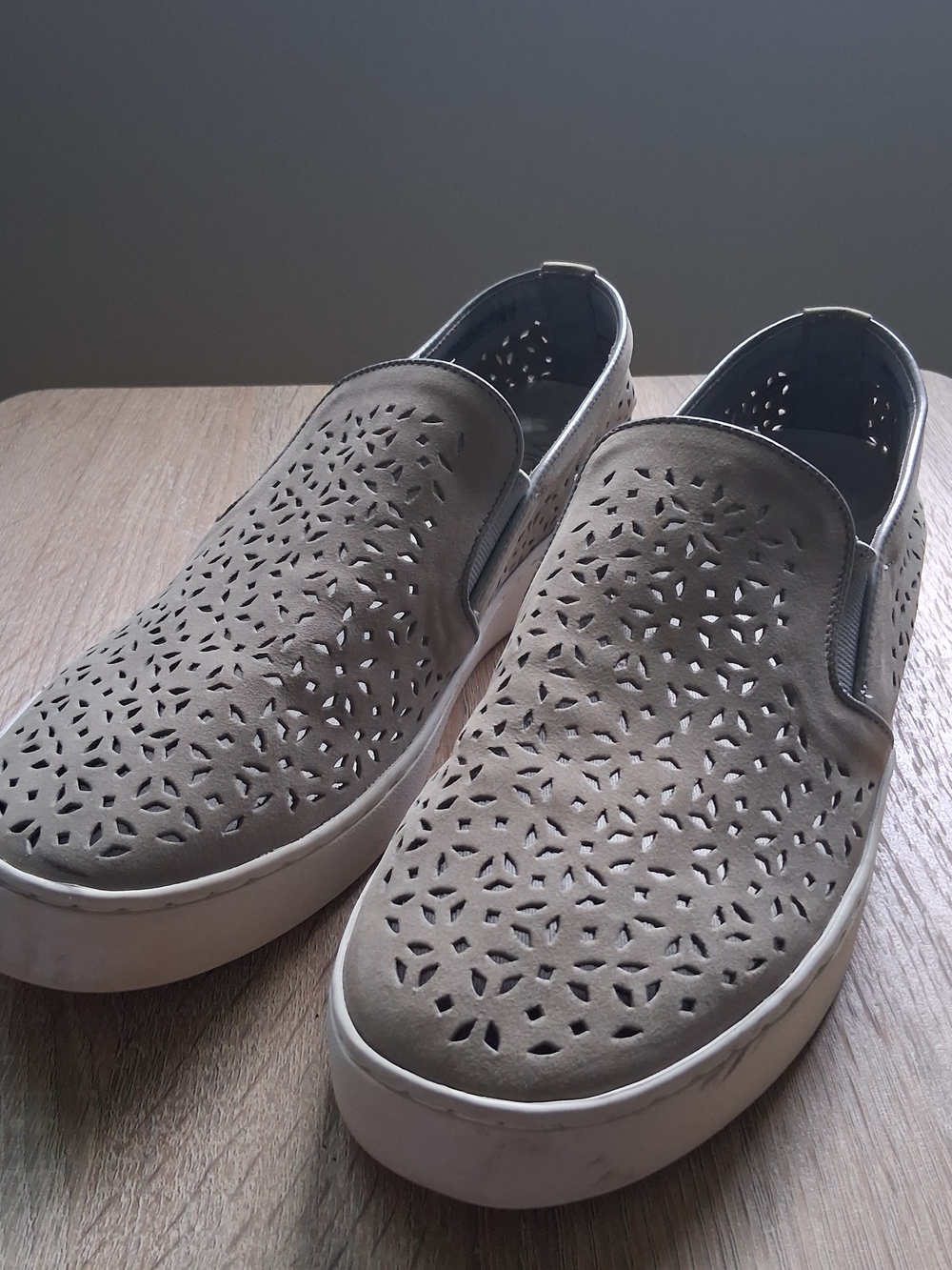 Vionic Women's Size 10 Slip-Ons